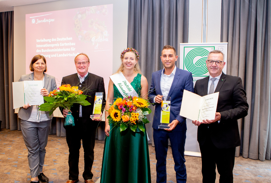 Verlelhung Innovationspreis Deutscher Gartenbau 2022 Rottmann BMEL Mertz ZVG RiPlant Gemüsebau Steiner