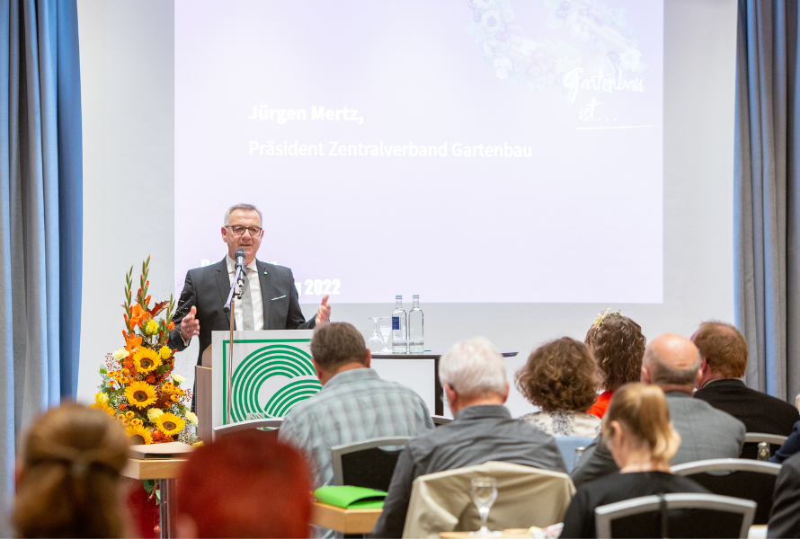 ZVG-Präsident Jürgen Mertz eröffnet den Deutschen Gartenbautag am 15. September 2022 in Erfurt